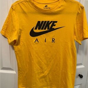 Nike Tee Young Men’s T- shirt.